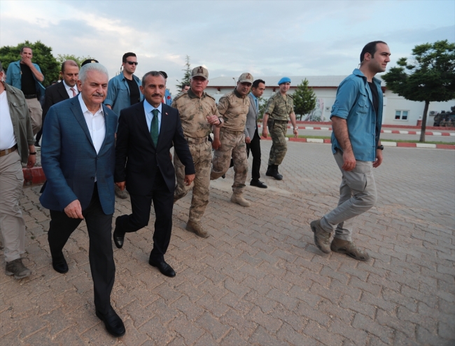 Başbakan Binali Yıldırım Mehmetçiğin bayramını kutladı